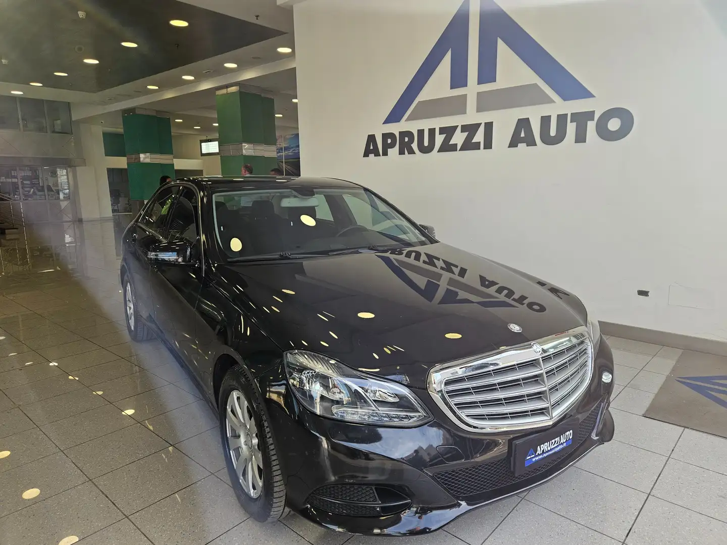 Mercedes-Benz E 200 cdi Executive AUT. NAVI Noir - 1