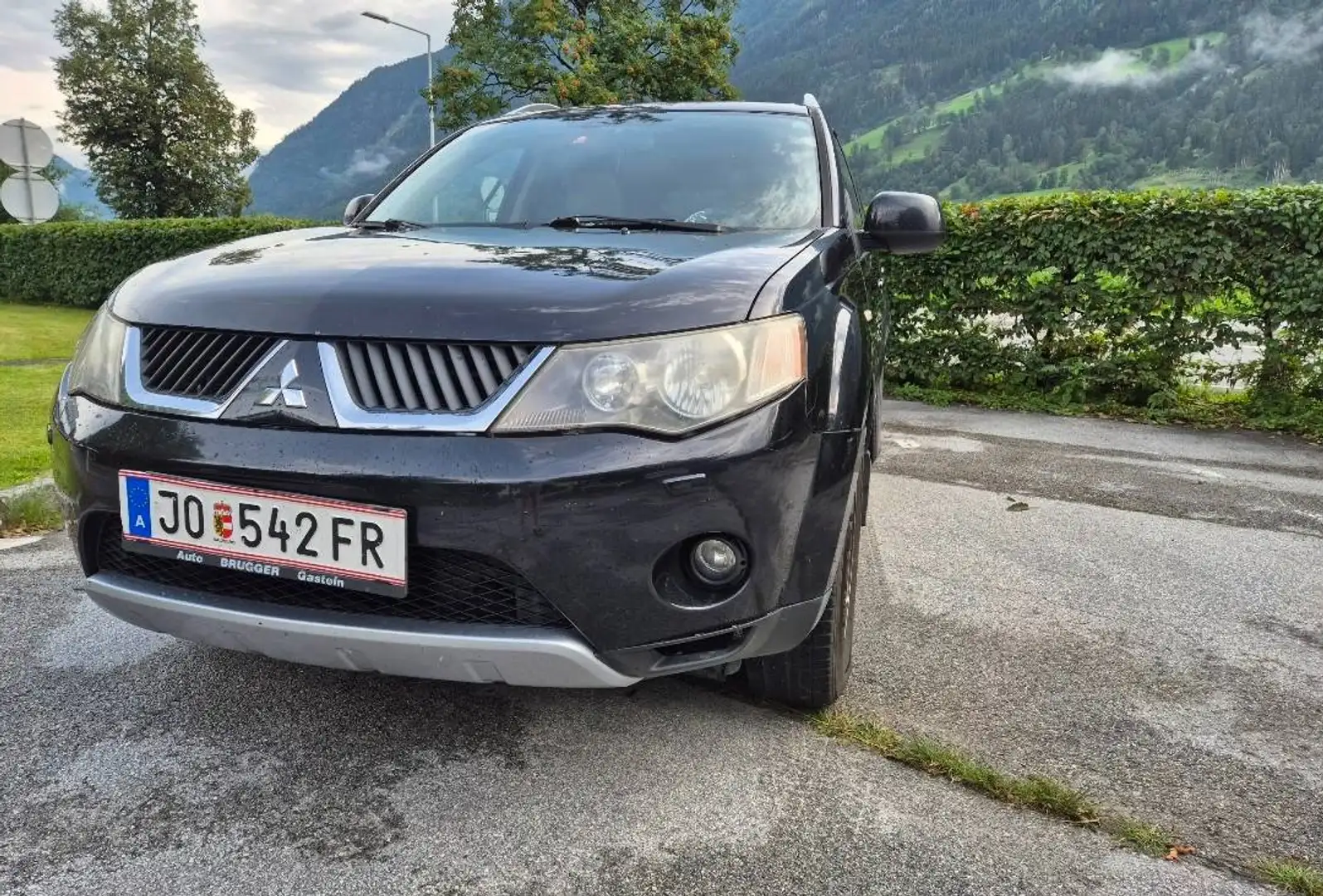 Mitsubishi Outlander Outlander 2,2 DI-D Instyle Schwarz - 1