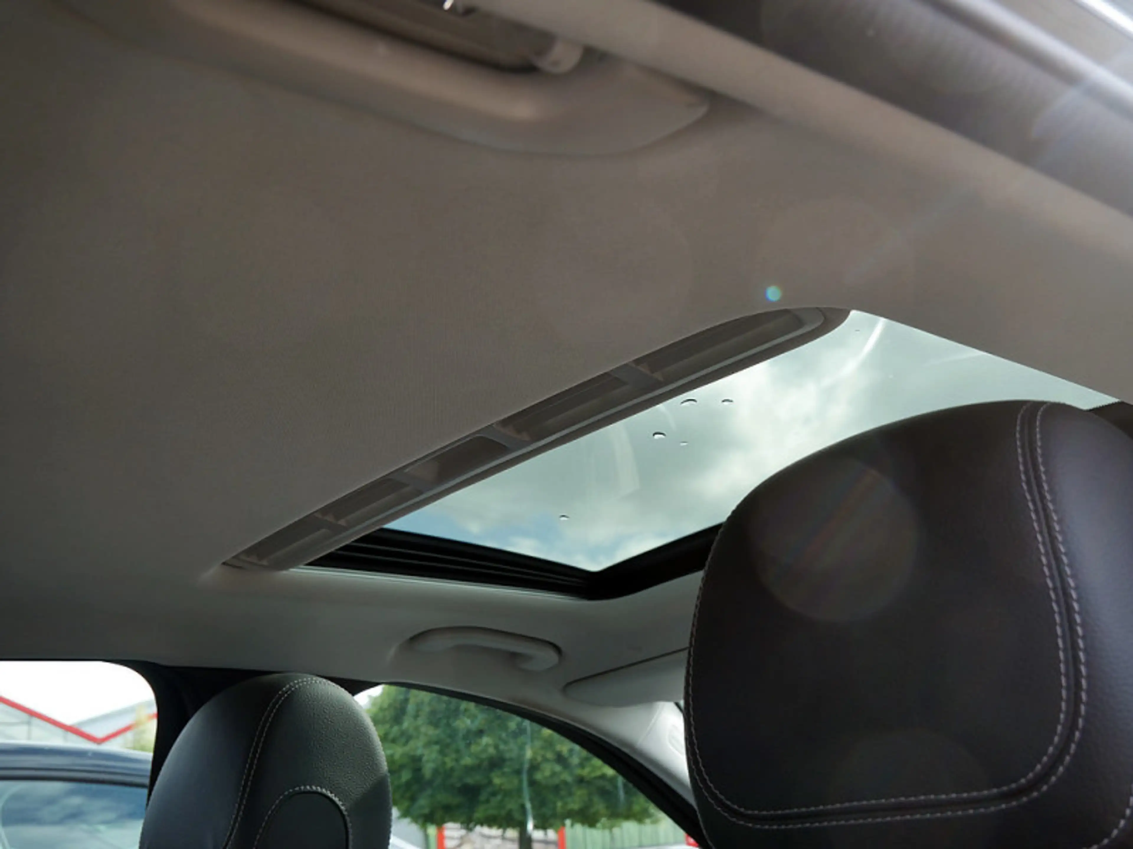 Mercedes-Benz C 200 d AVANTGARDE COMAND MULTI KAMERA SPUR PDC — photo 7