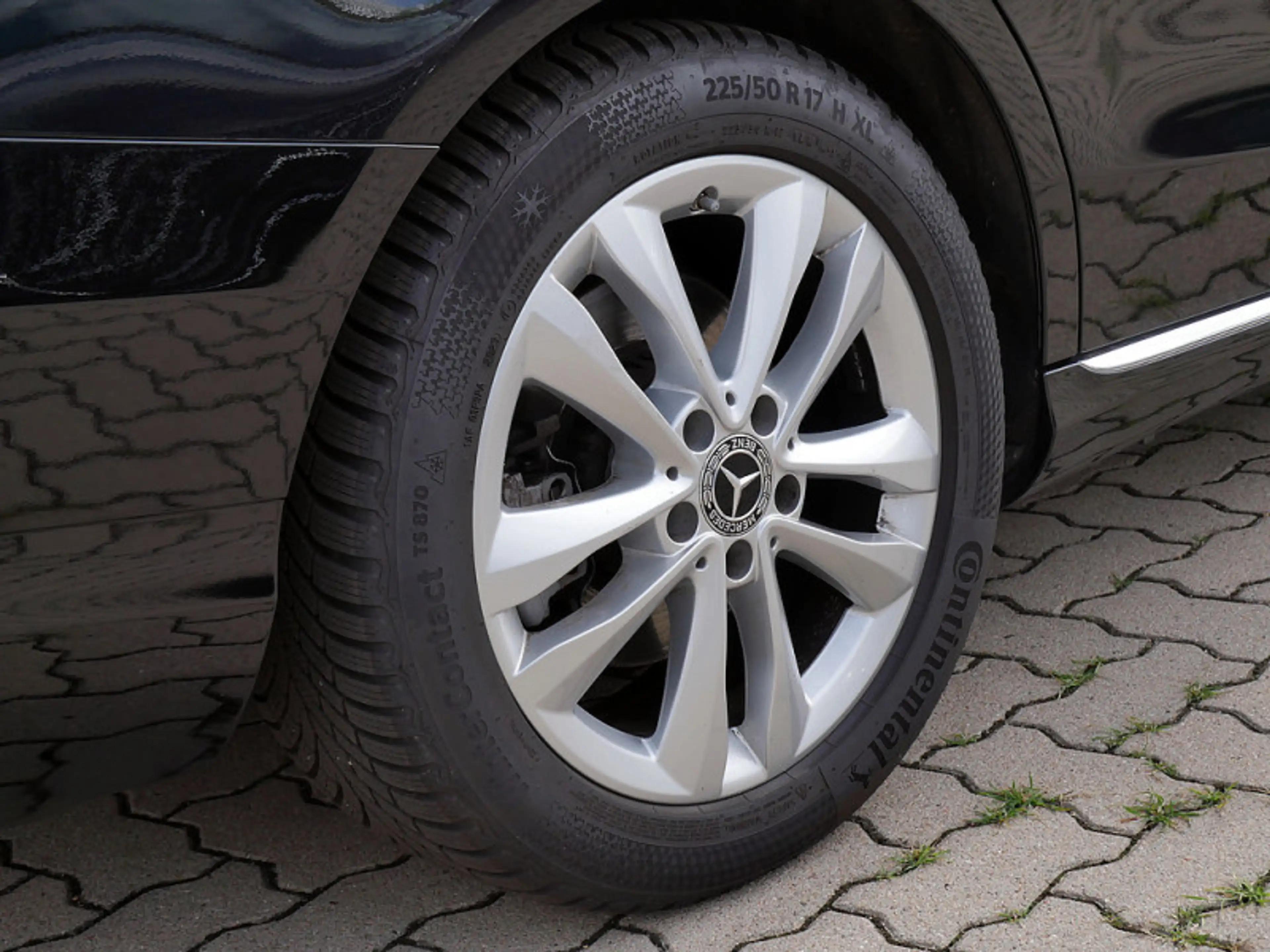 Mercedes-Benz C 200 d AVANTGARDE COMAND MULTI KAMERA SPUR PDC — photo 9