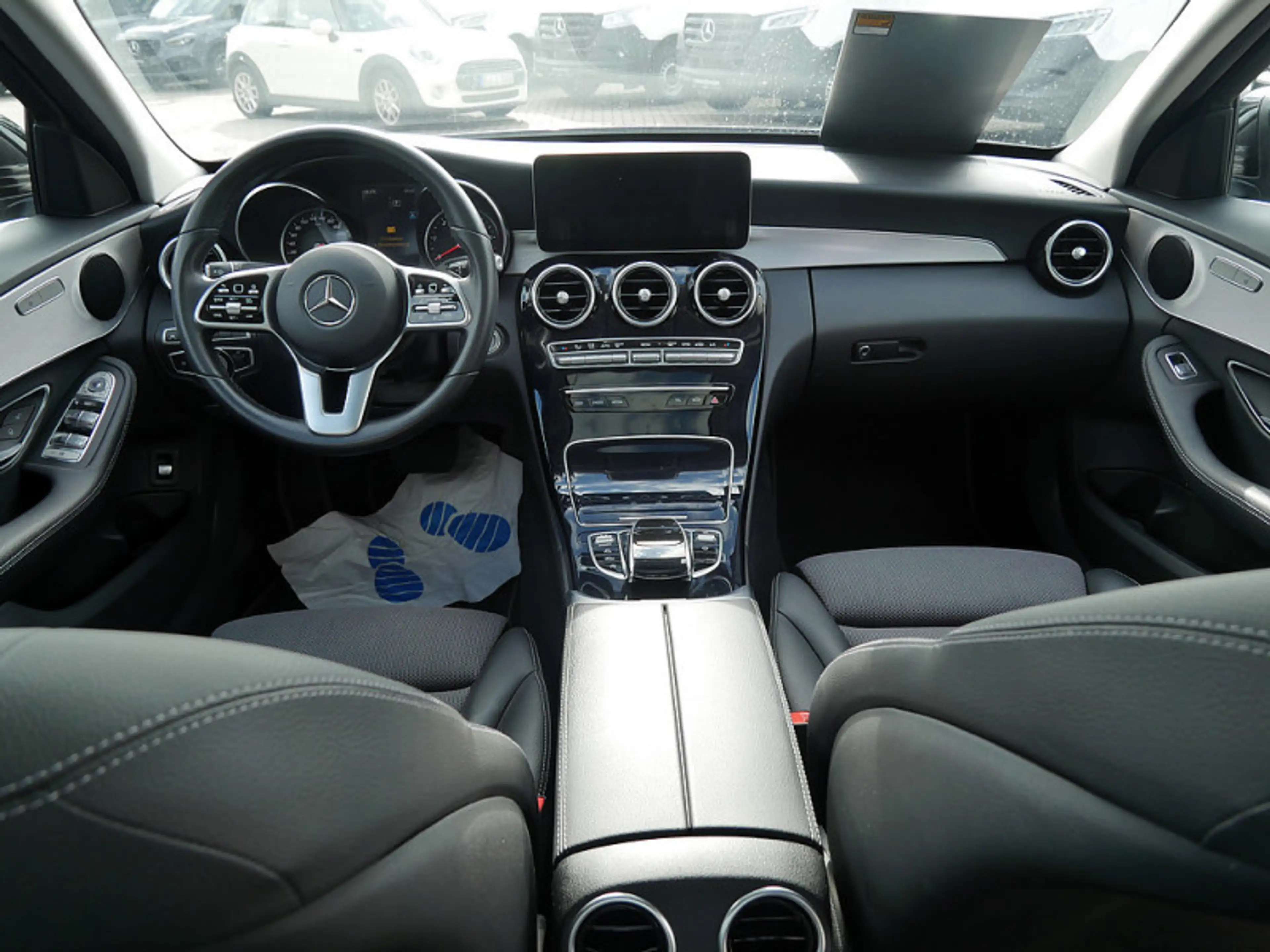 Mercedes-Benz C 200 d AVANTGARDE COMAND MULTI KAMERA SPUR PDC — photo 8