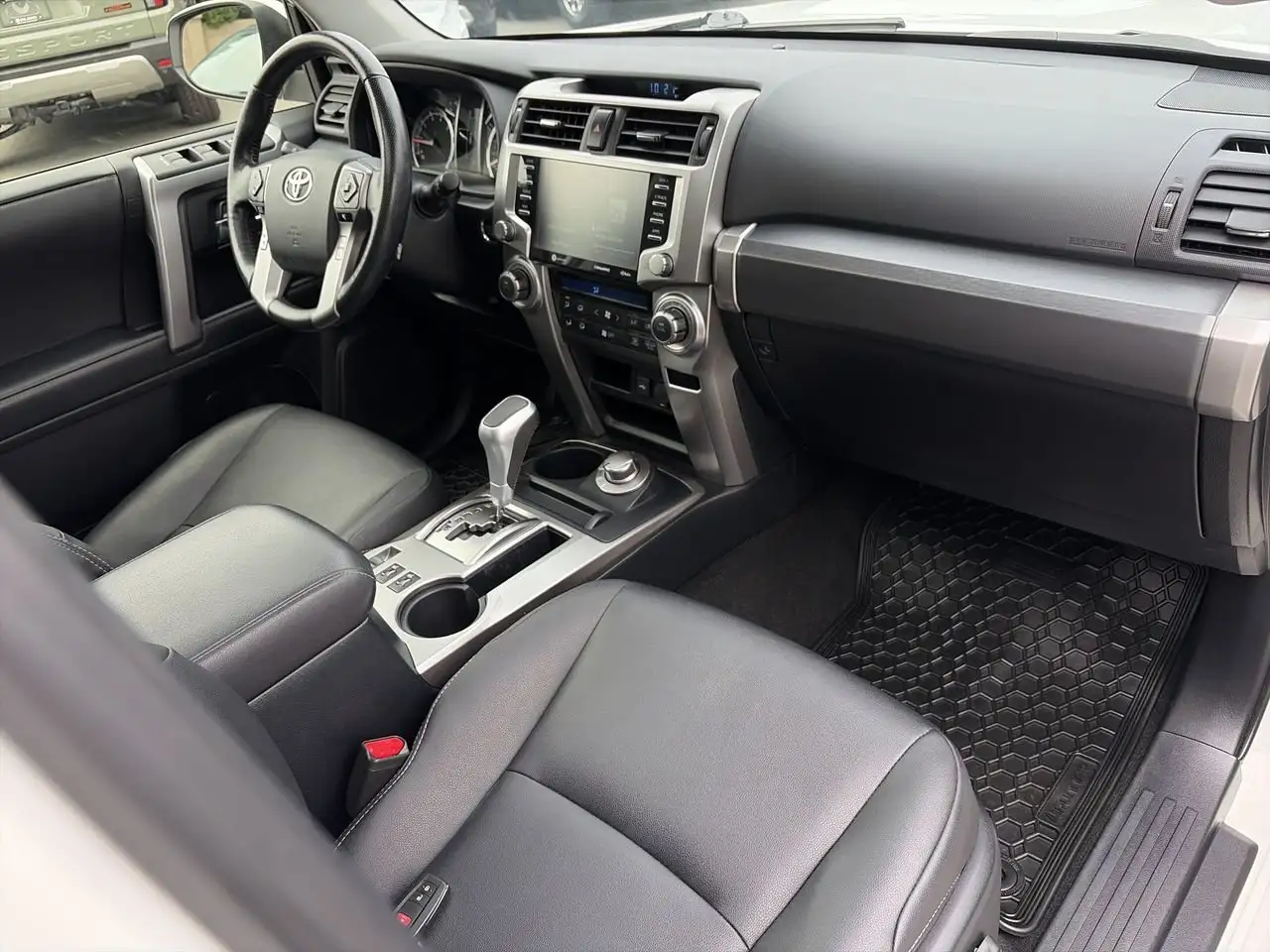 Toyota 4-Runner снимка Toyota 4-Runner