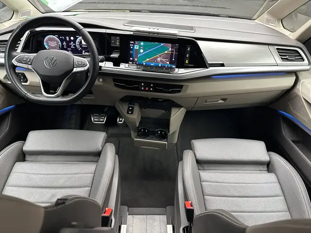 Volkswagen Multivan view 12
