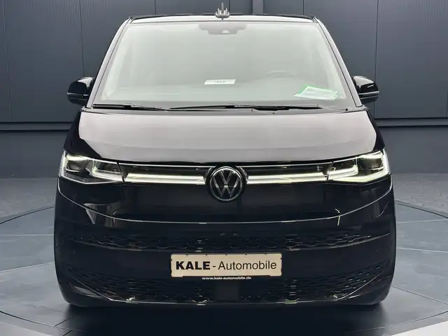 Volkswagen Multivan view 8