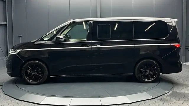 Volkswagen Multivan view 2