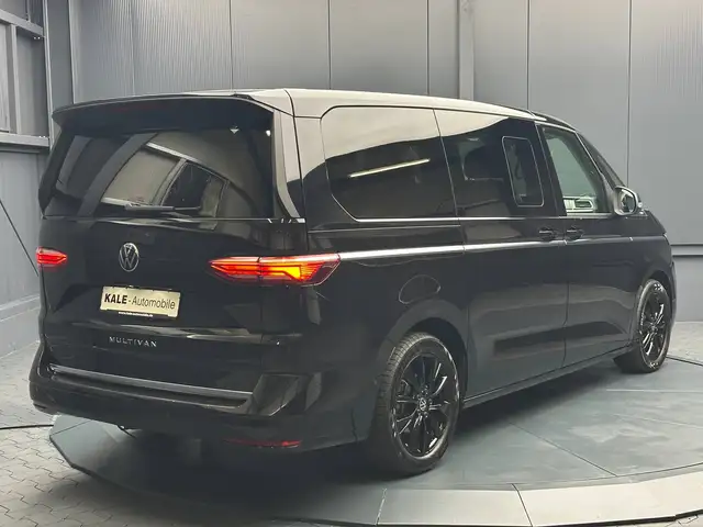 Volkswagen Multivan view 5