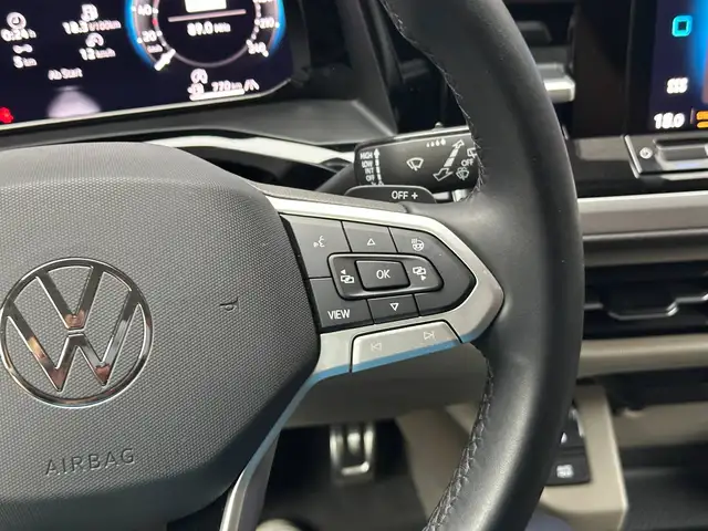 Volkswagen Multivan view 19
