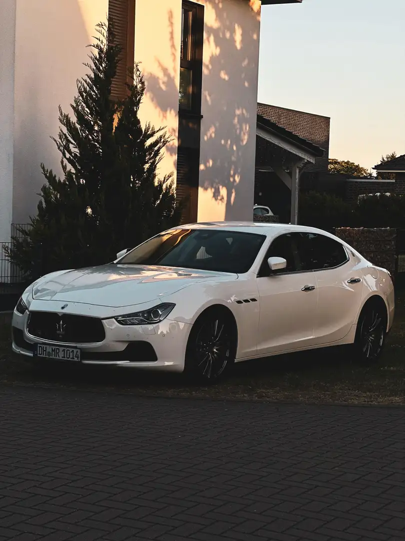 Maserati Ghibli SQ4 Scheckheft weiß - 2