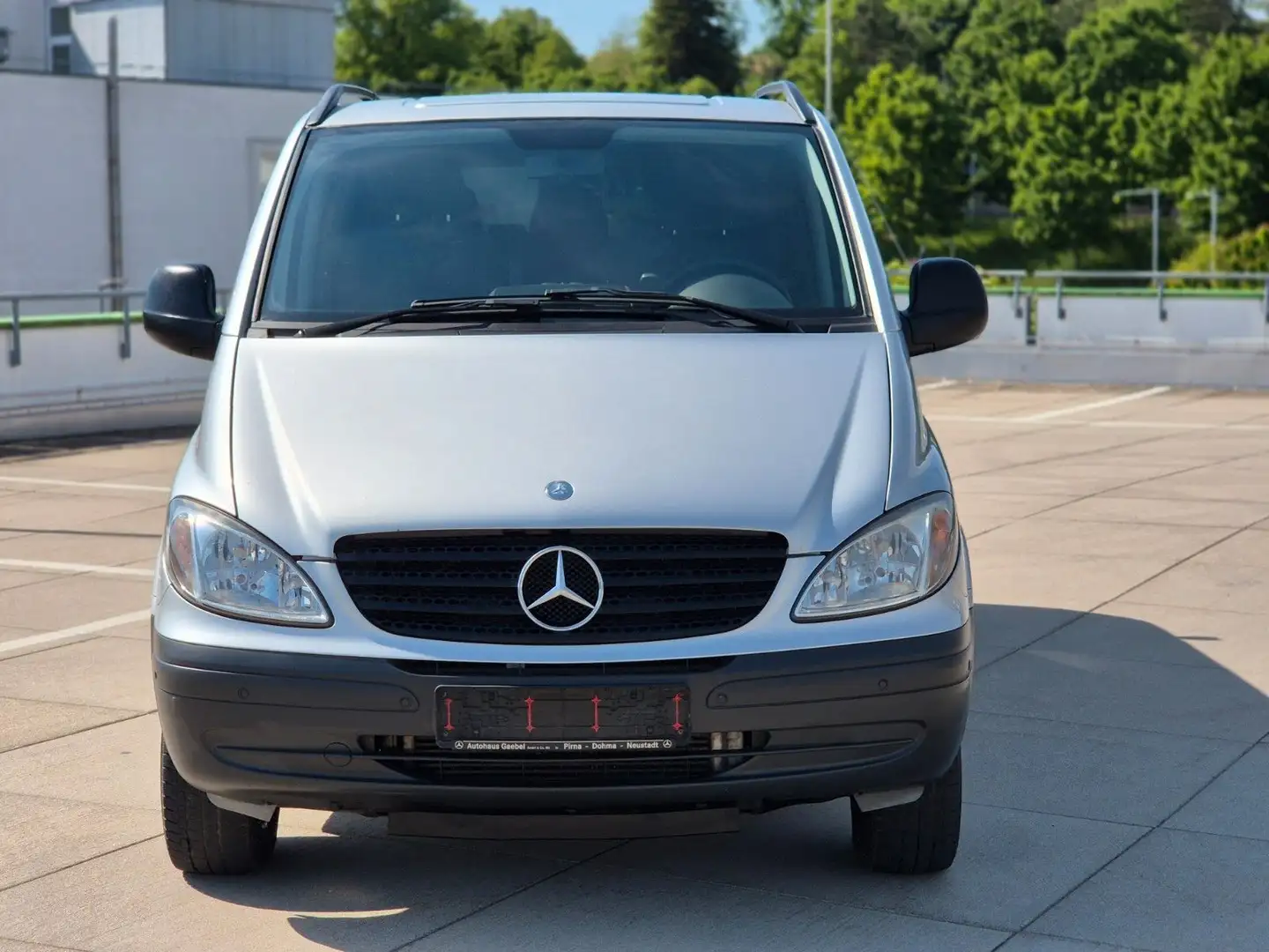 Mercedes-Benz Vito 115 CDI 4MATIC lang 8 Sitze Automatik 1-Hd - 2