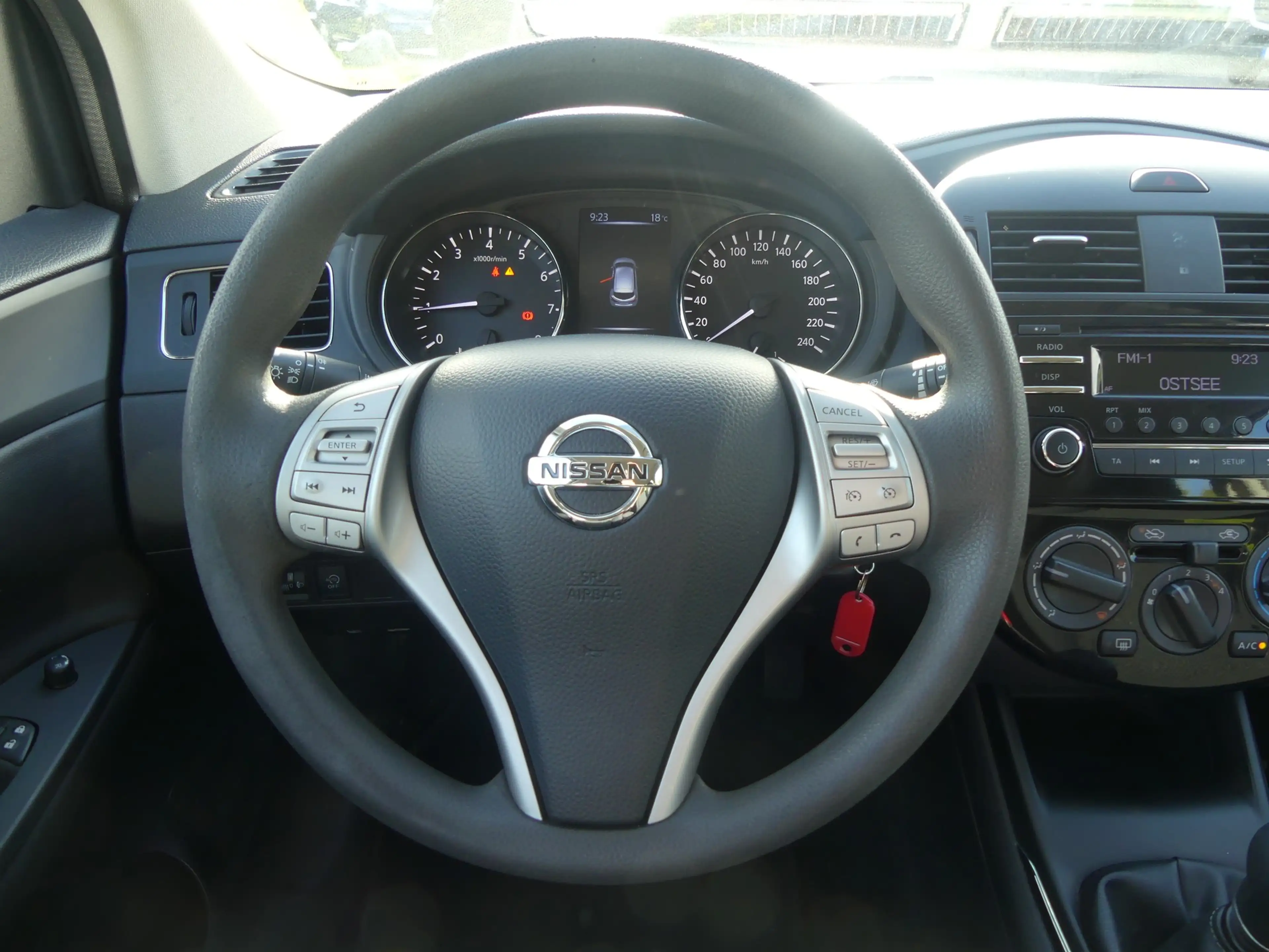Nissan Pulsar 1.2 Acenta Klima Freisprechanlage USB — photo 14