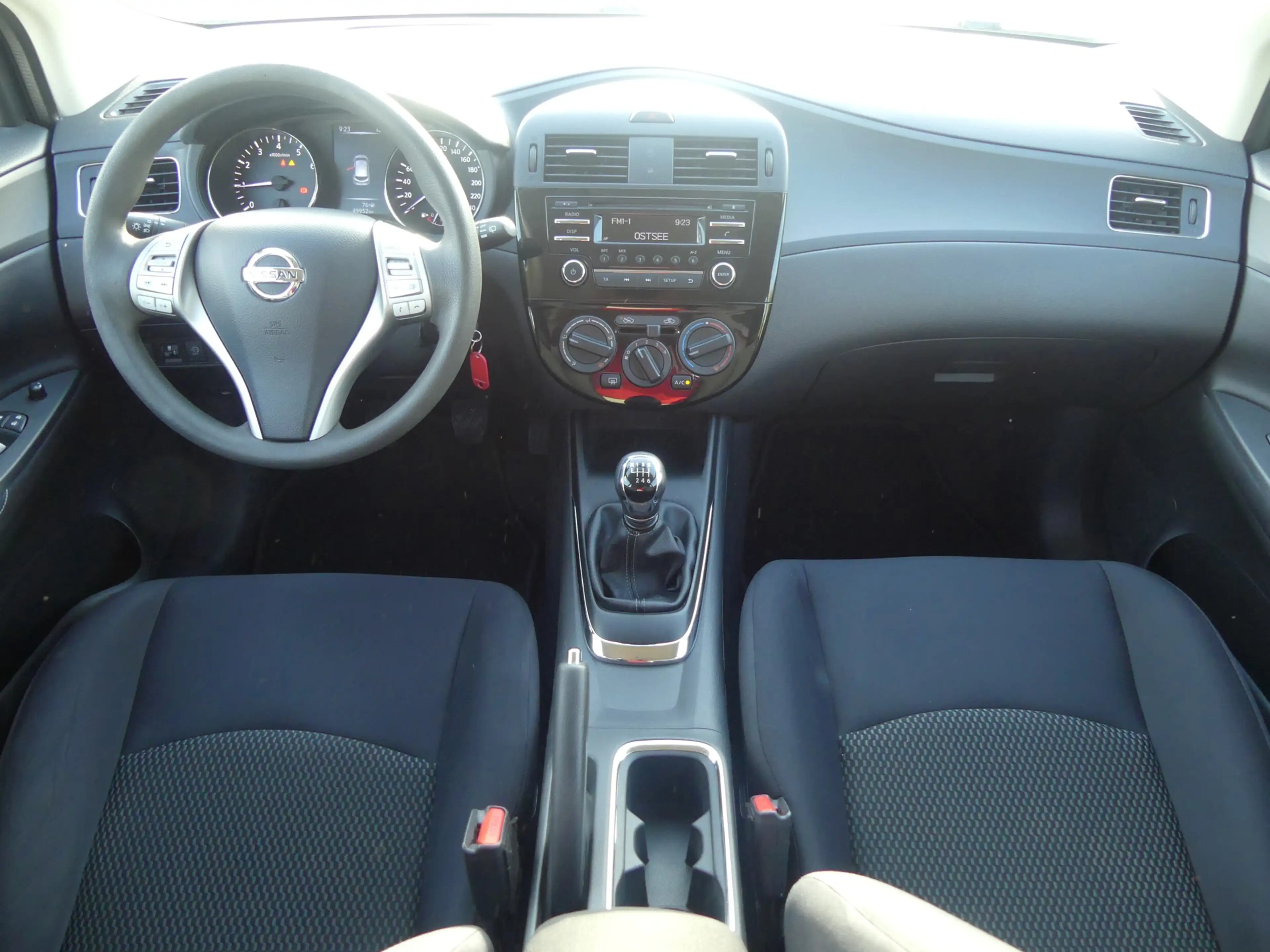 Nissan Pulsar 1.2 Acenta Klima Freisprechanlage USB — photo 9