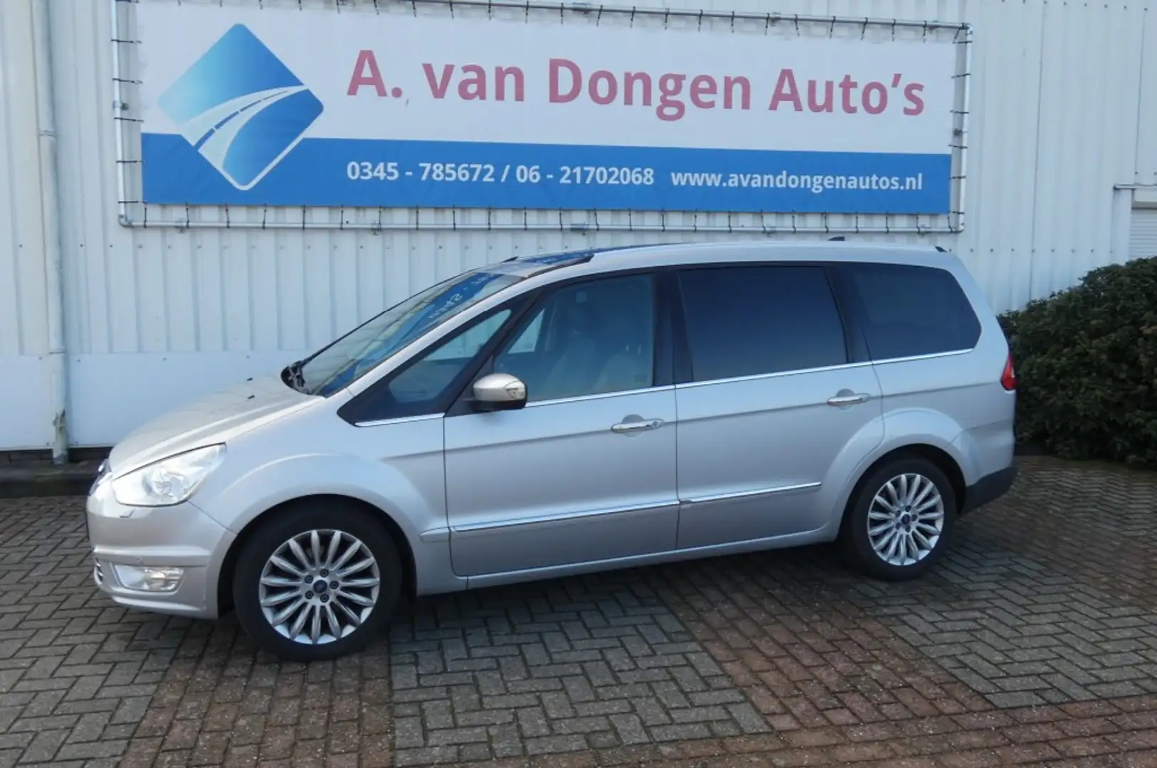 Ford Galaxy 1.6 SCTI PLATINUM,7Pers,Pano,Leer,Navi,Trhaak,Xeno Gris - 1