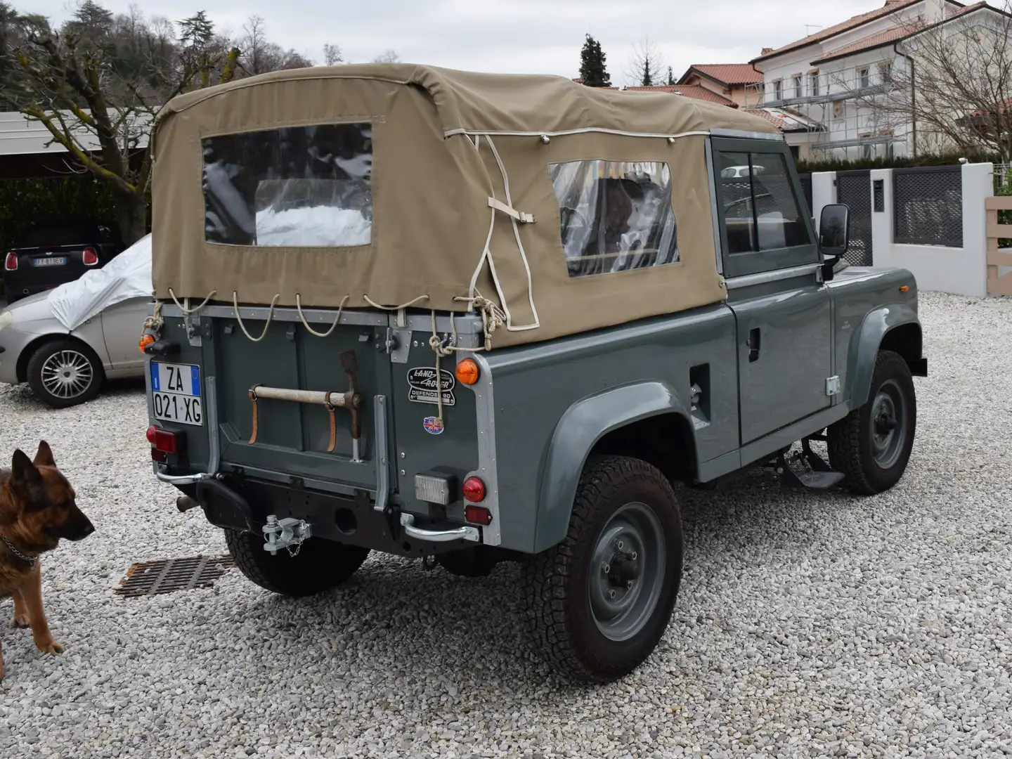 Land Rover Defender 90 2.5 Soft Top Verde - 1