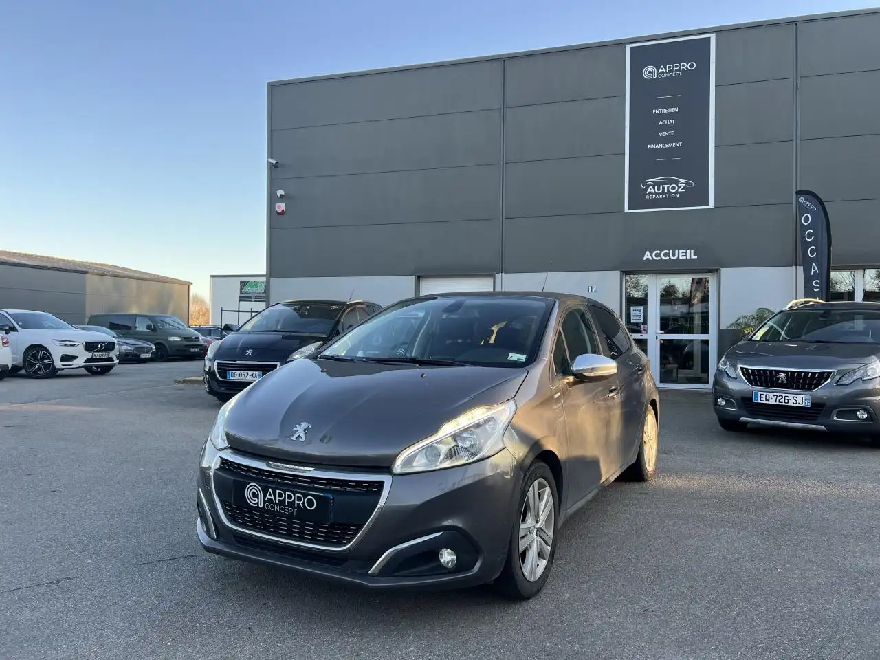 Peugeot 208 1.2i PureTech 12V - 82  BERLINE Style PH