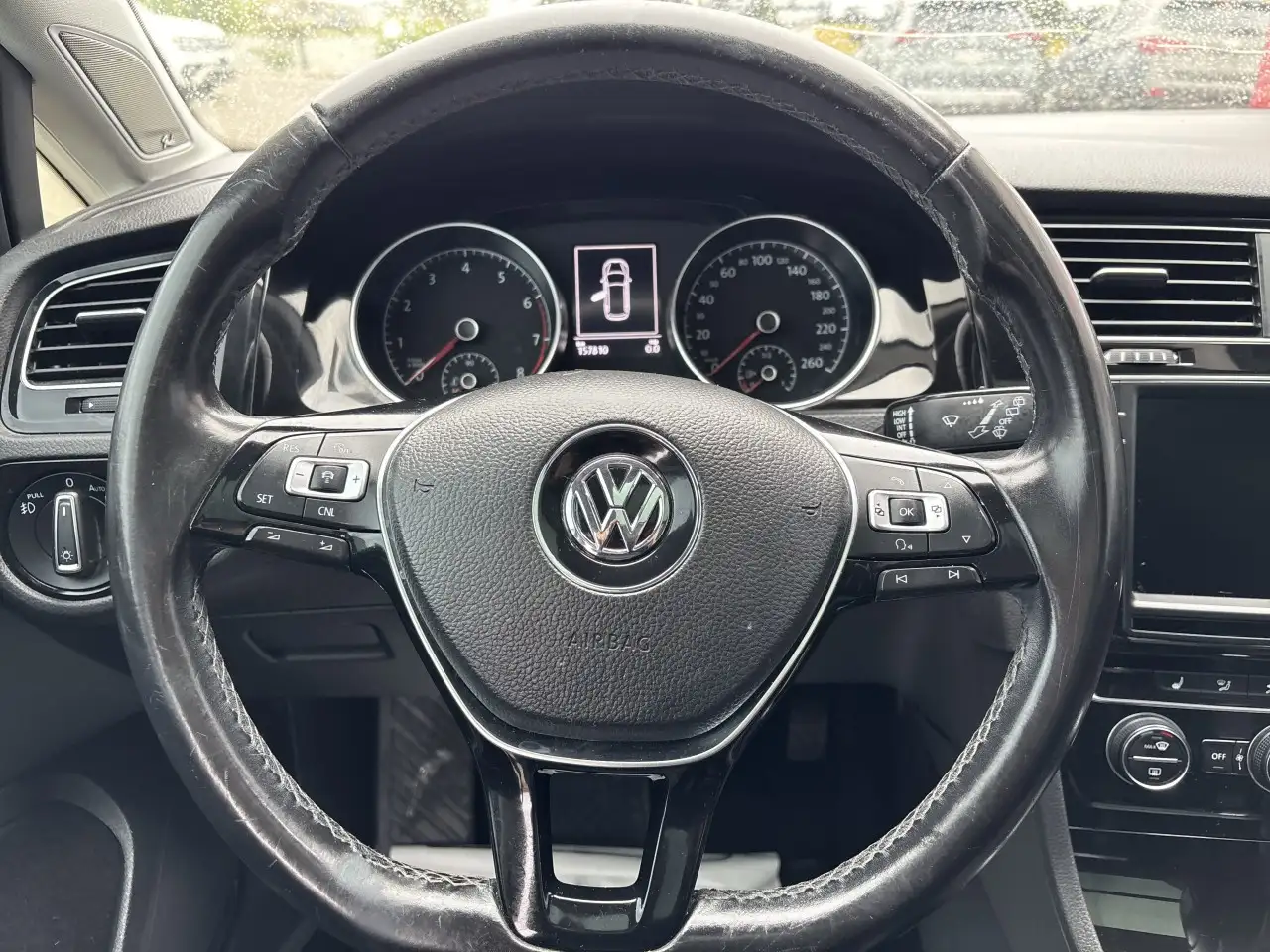Volkswagen Golf снимка Volkswagen Golf