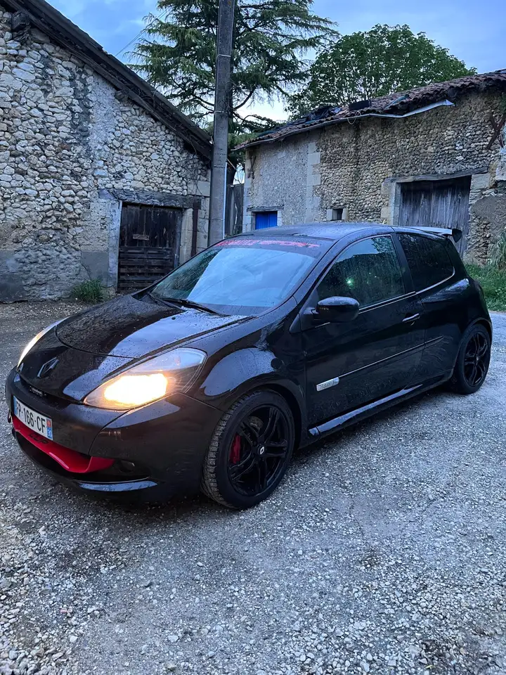 Renault Clio III 2.0 16V 203 Sport Cup