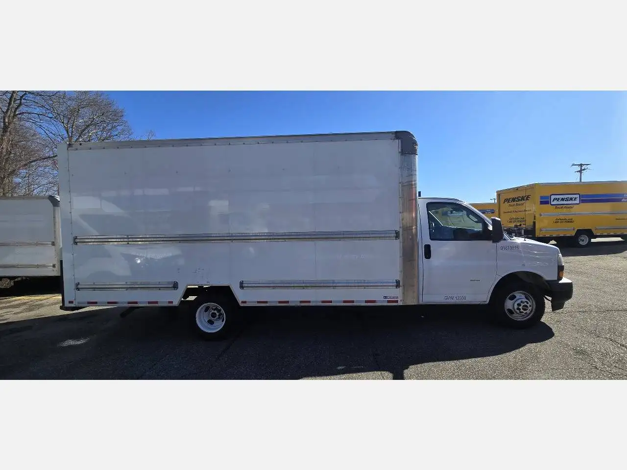 GMC Savana 3500 photo GMC Savana 3500
