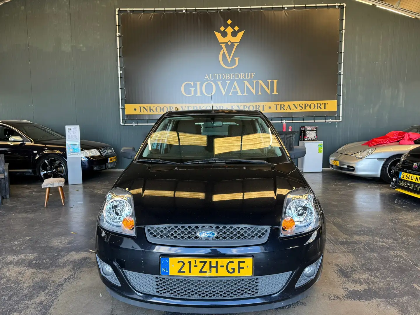 Ford Fiesta 1.3-8V Cool & Sound INRUILEN IS MOGELIJK Zwart - 2