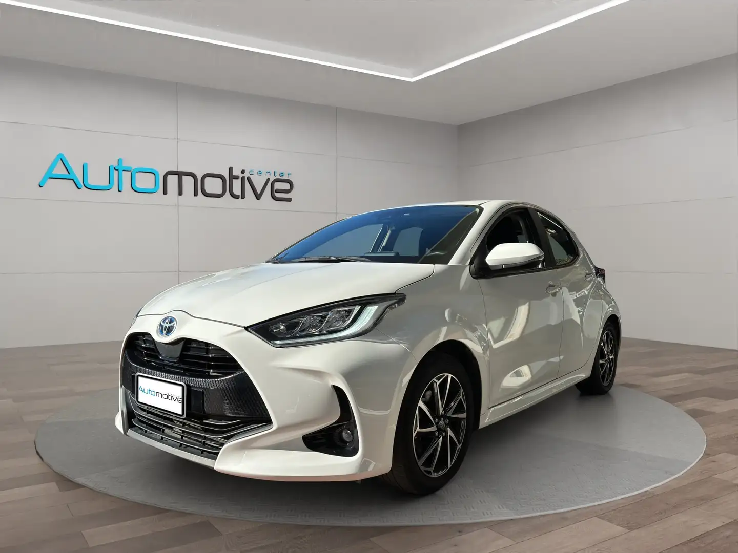 Toyota Yaris Yaris IV 2020 1.5h Trend Weiß - 1