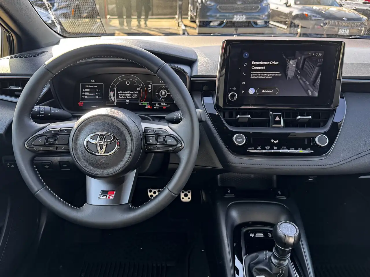Toyota GR Corolla снимка Toyota GR Corolla