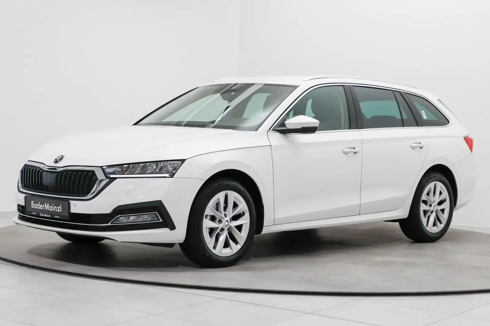 Skoda Octavia Combi 2.0 TDI Style ACC Navi HUD SHZ LED Weiß - 2