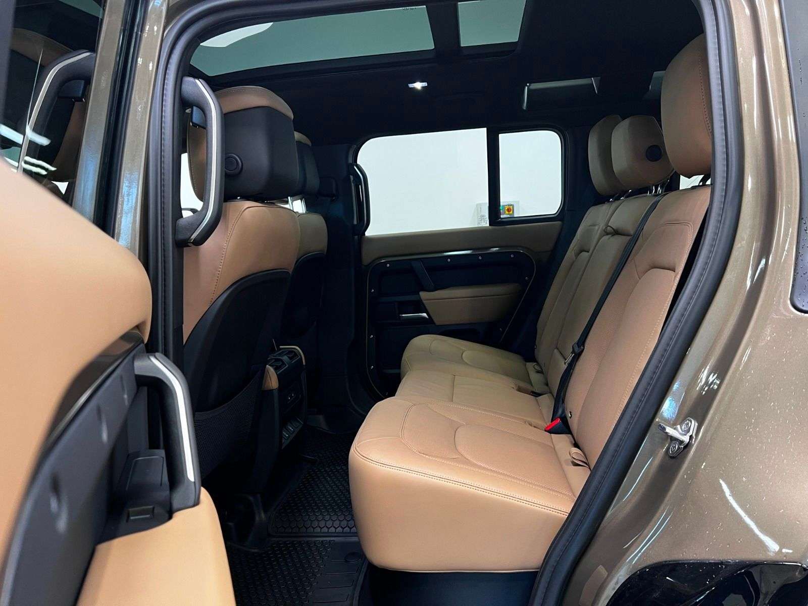 2026 Land Rover Defender 110 P400 X-DYNAMIC SE thumb 25