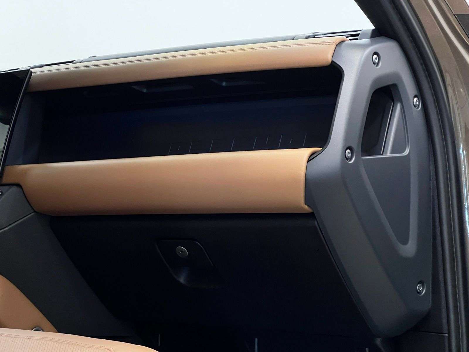 2026 Land Rover Defender 110 P400 X-DYNAMIC SE thumb 35