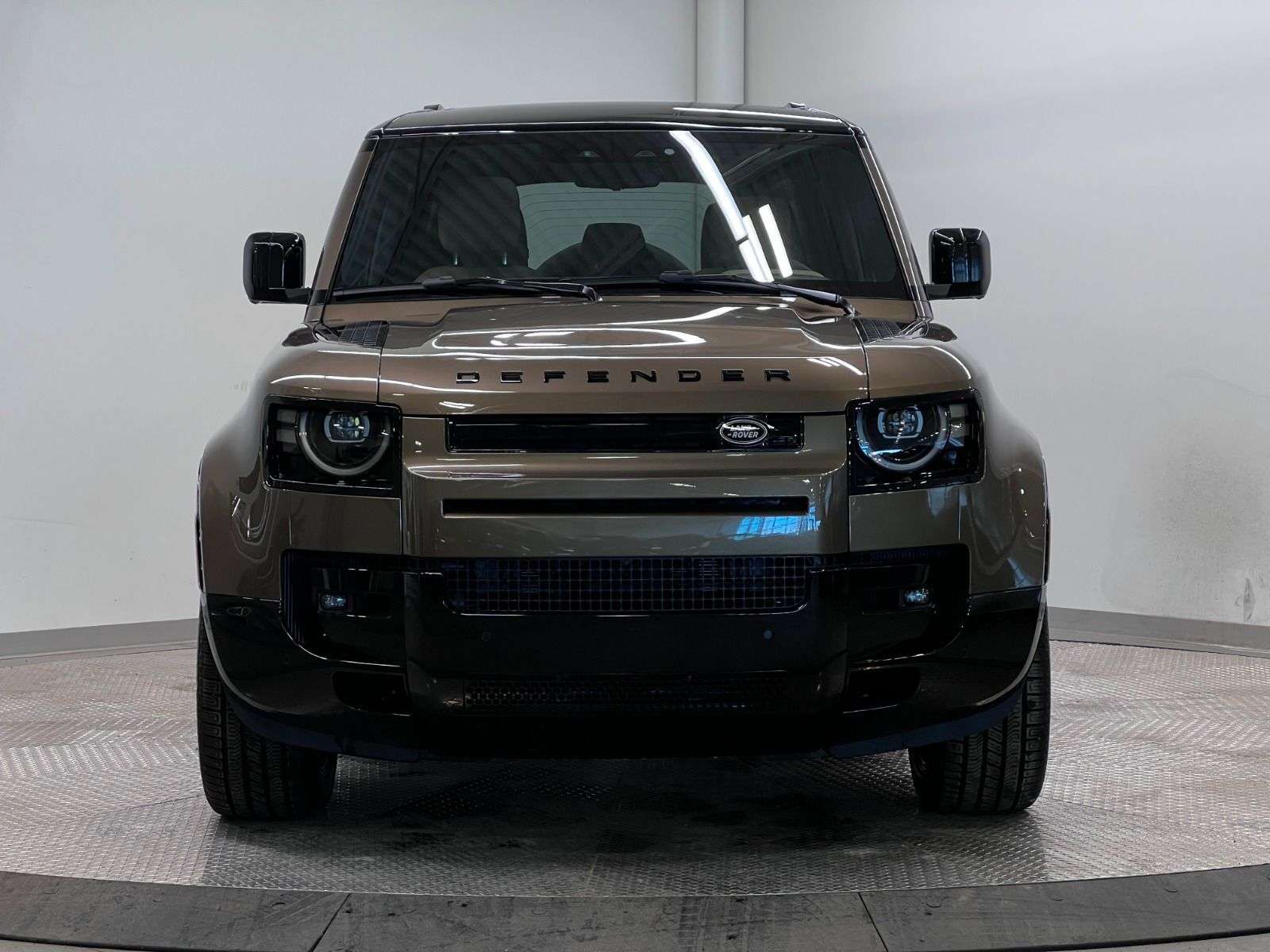 2026 Land Rover Defender 110 P400 X-DYNAMIC SE thumb 8