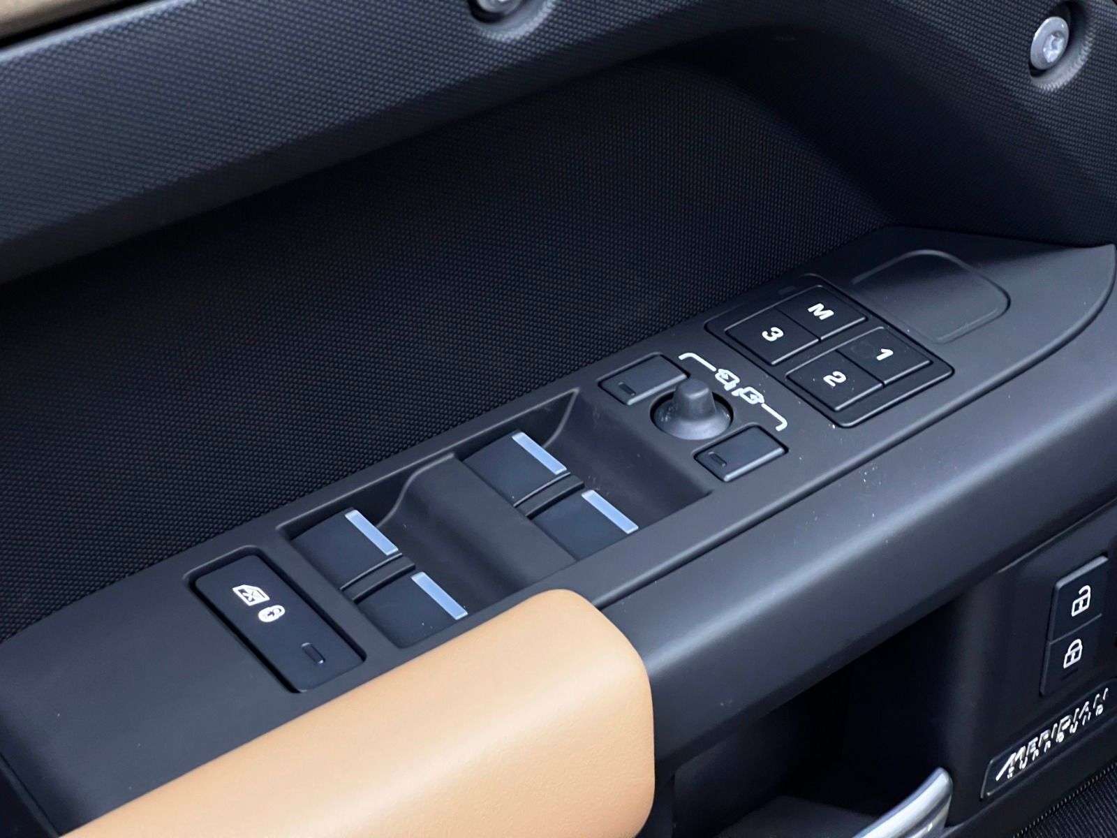 2026 Land Rover Defender 110 P400 X-DYNAMIC SE thumb 30