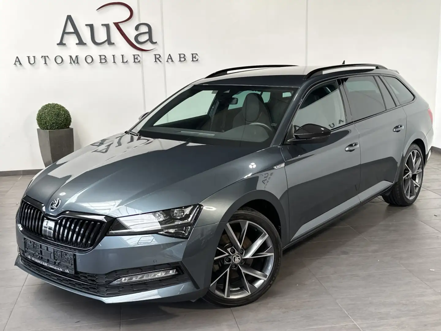 Skoda Superb Combi 2.0 TDI DSG 4X4 Sportline NAV+LED Szary - 1