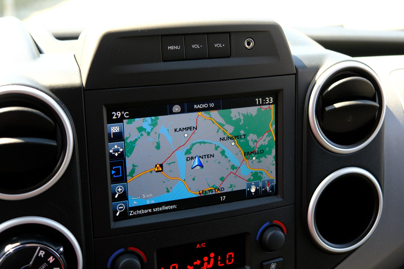 Peugeot Partner Tepee 1.6 BlueHDi Active Aut. Navi|Clima|Cruise|Ca — photo 17