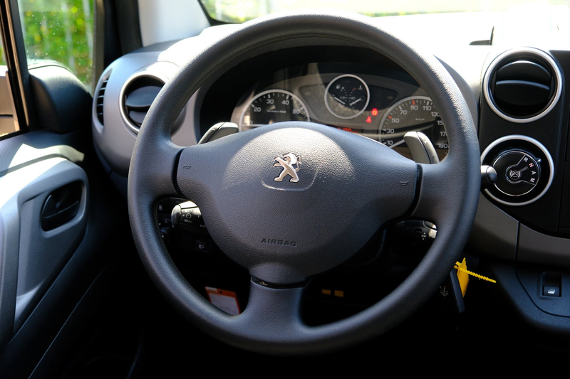 Peugeot Partner Tepee 1.6 BlueHDi Active Aut. Navi|Clima|Cruise|Ca — photo 6