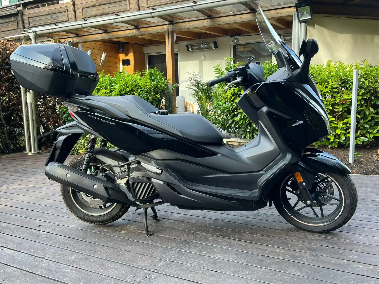 Honda Forza 125 WICHTIG.: nur 1.155Km Black - 1