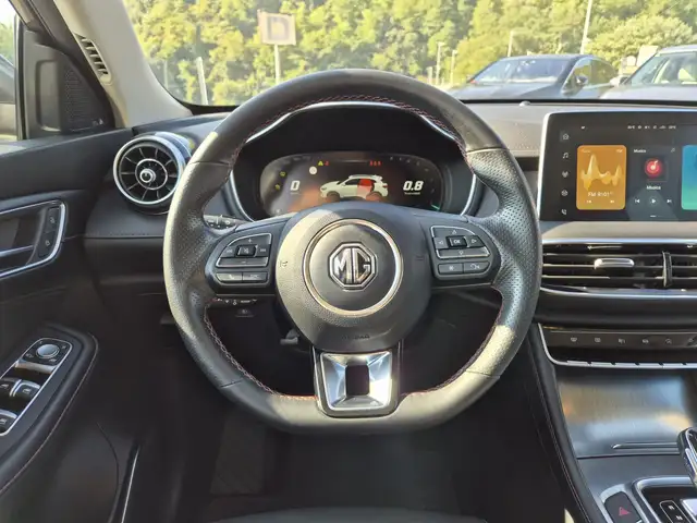 MG HS view 17