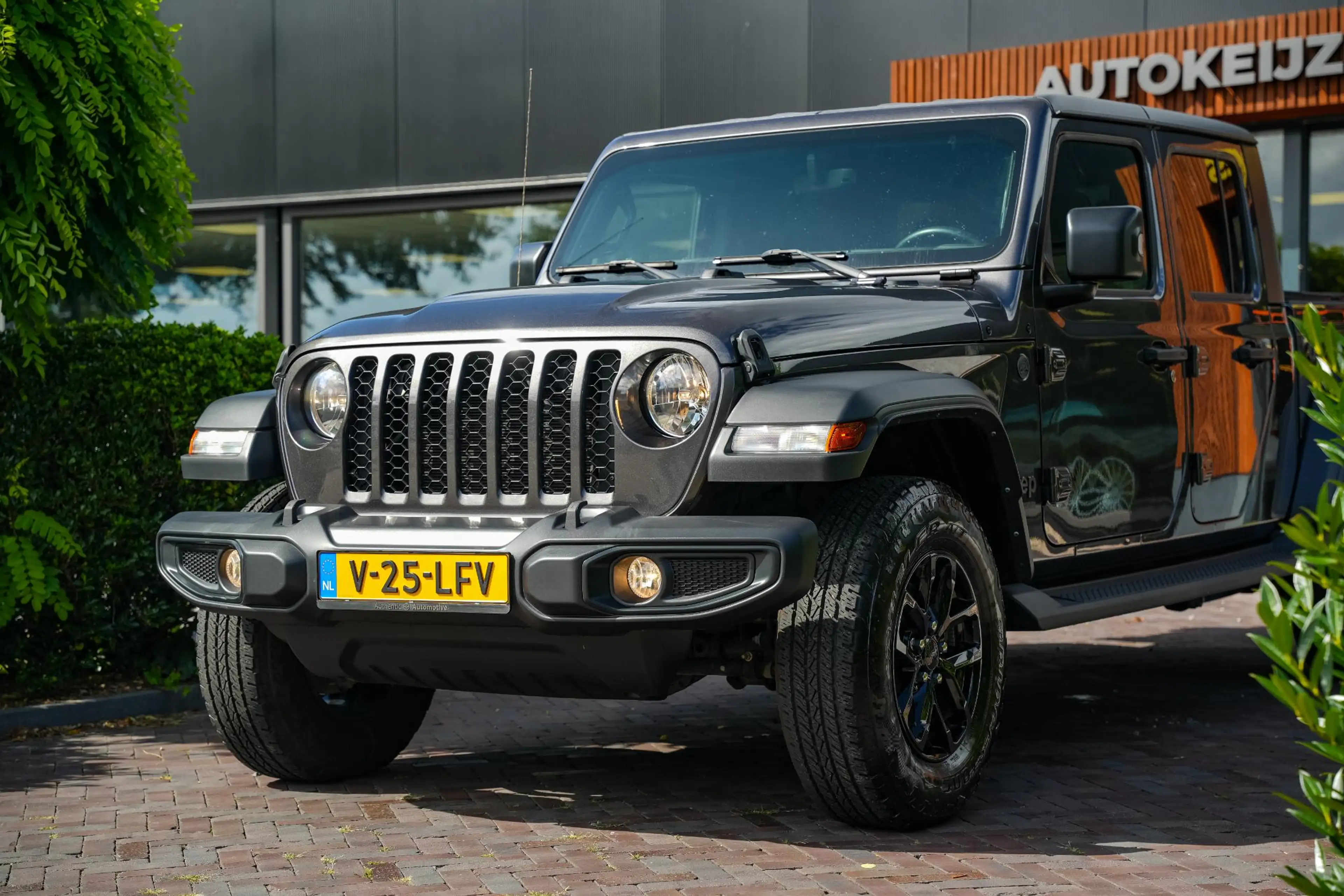 Jeep Gladiator sport 3.6 V6 Grijs Kenteken Camera Cruise Carplay — photo 13