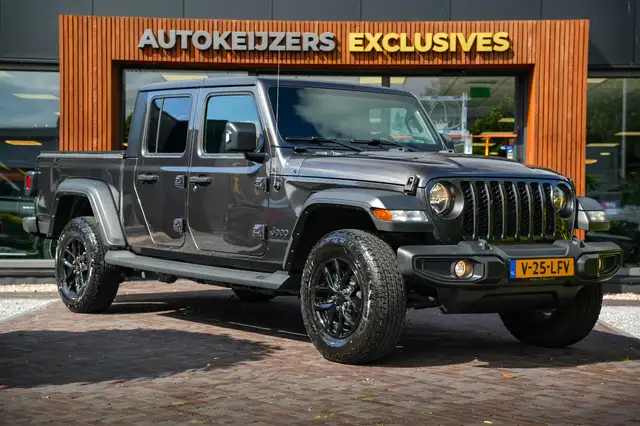 Jeep Gladiator sport 3.6 V6 Grijs Kenteken Camera Cruise Carplay