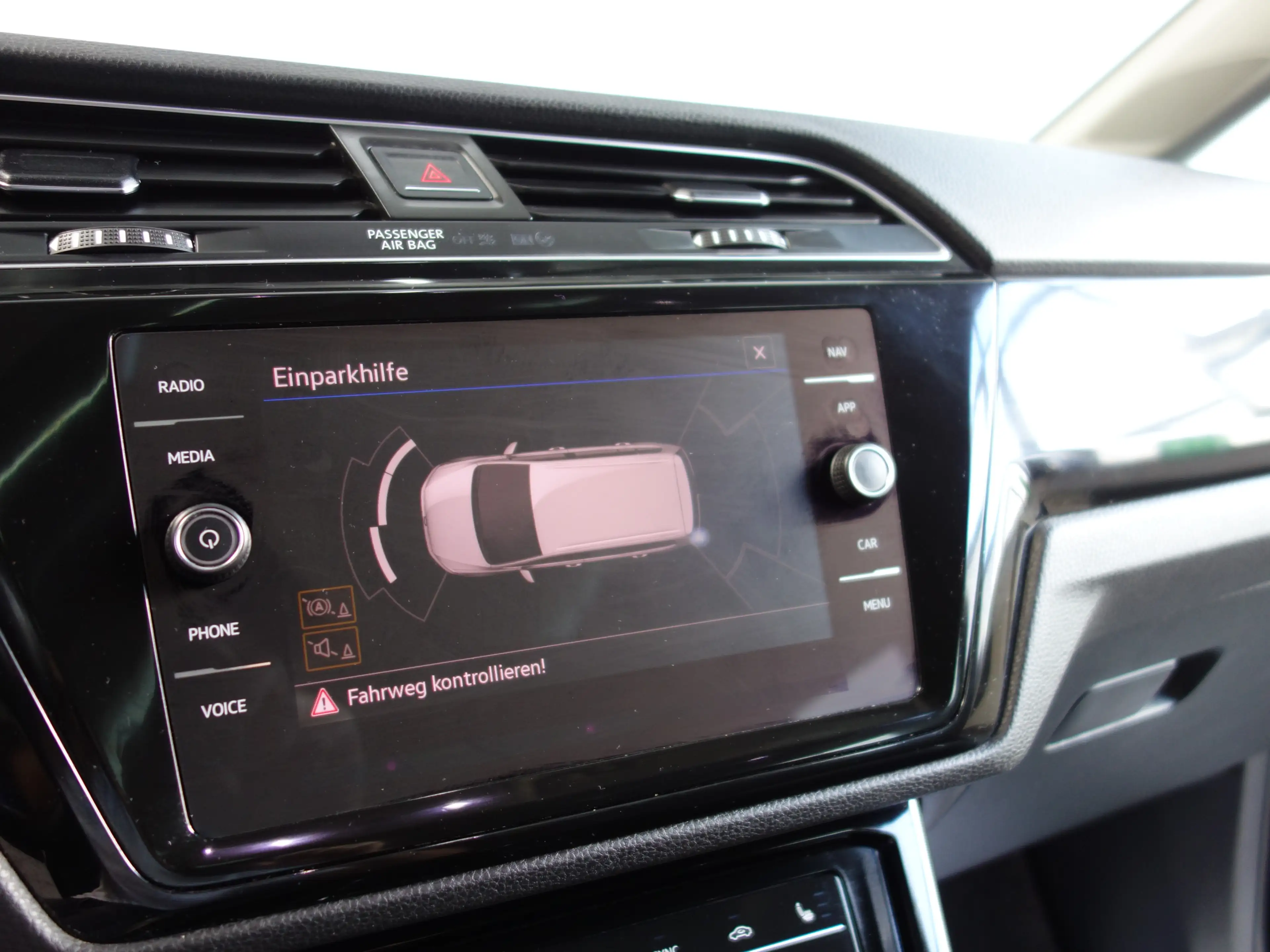 Volkswagen Touran Highline DSG LED Navi SHZ Panorama PDC — photo 15