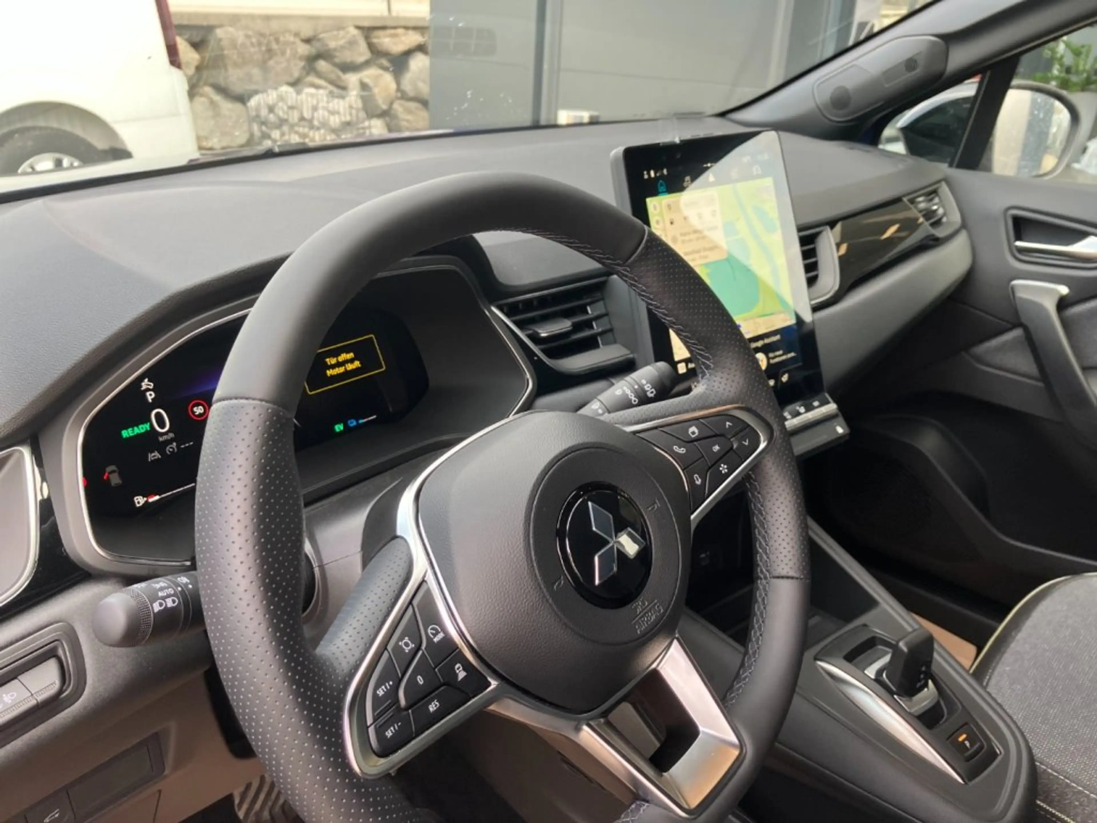 Mitsubishi Grandis 1,8 HEV Intense S+C+T 26 — photo 9