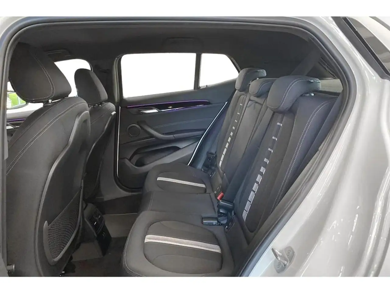 BMW X2 SDRIVE18d |LOUNGE PLUS | PDC | CAMERA 12