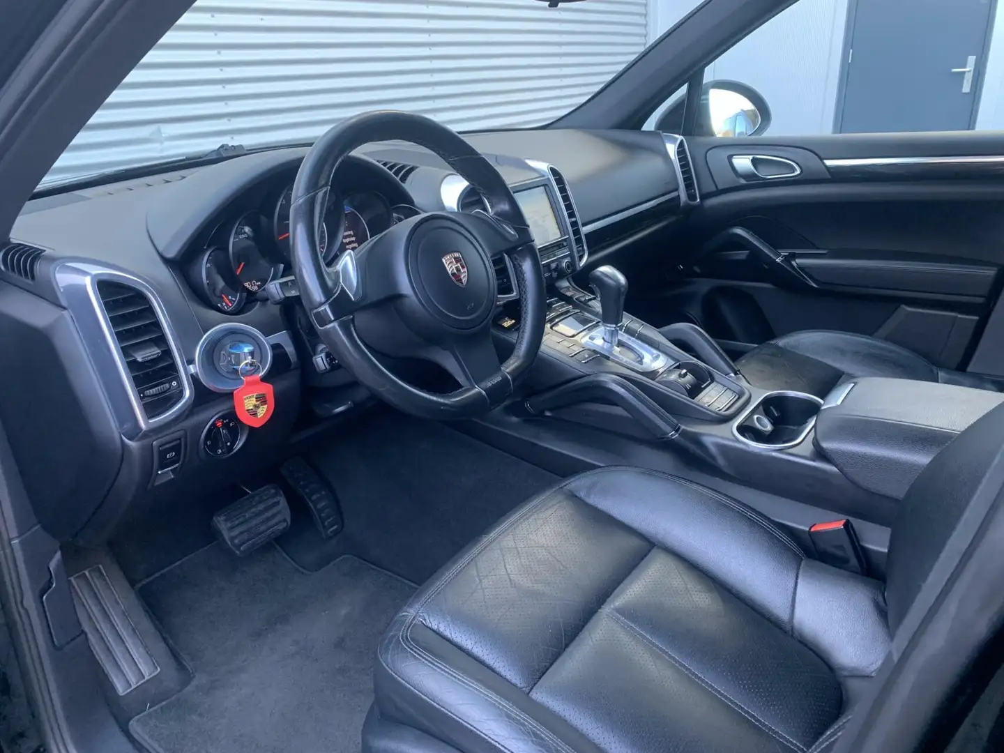 Porsche Cayenne 3.0 D AUTOMAAT LED CRUISE PDC NAVI LEER 2011 NIEUW Noir - 2