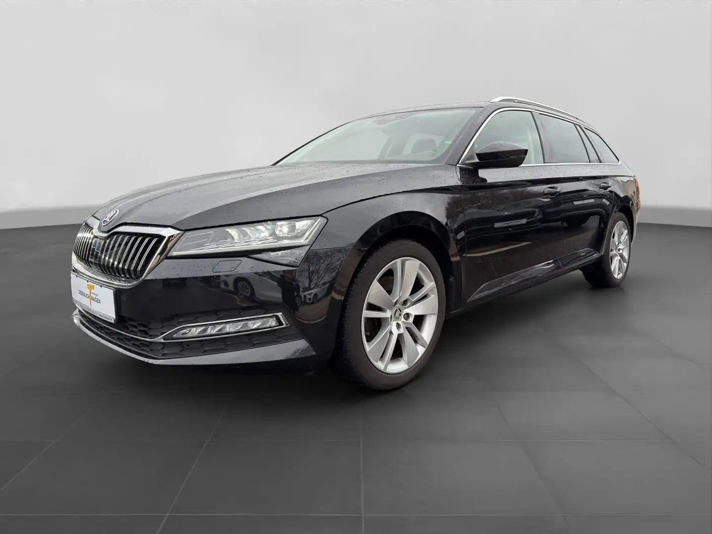 Skoda Superb Combi 2.0 TDI DSG STYLE MATRIX AHK LM18 Schwarz - 2
