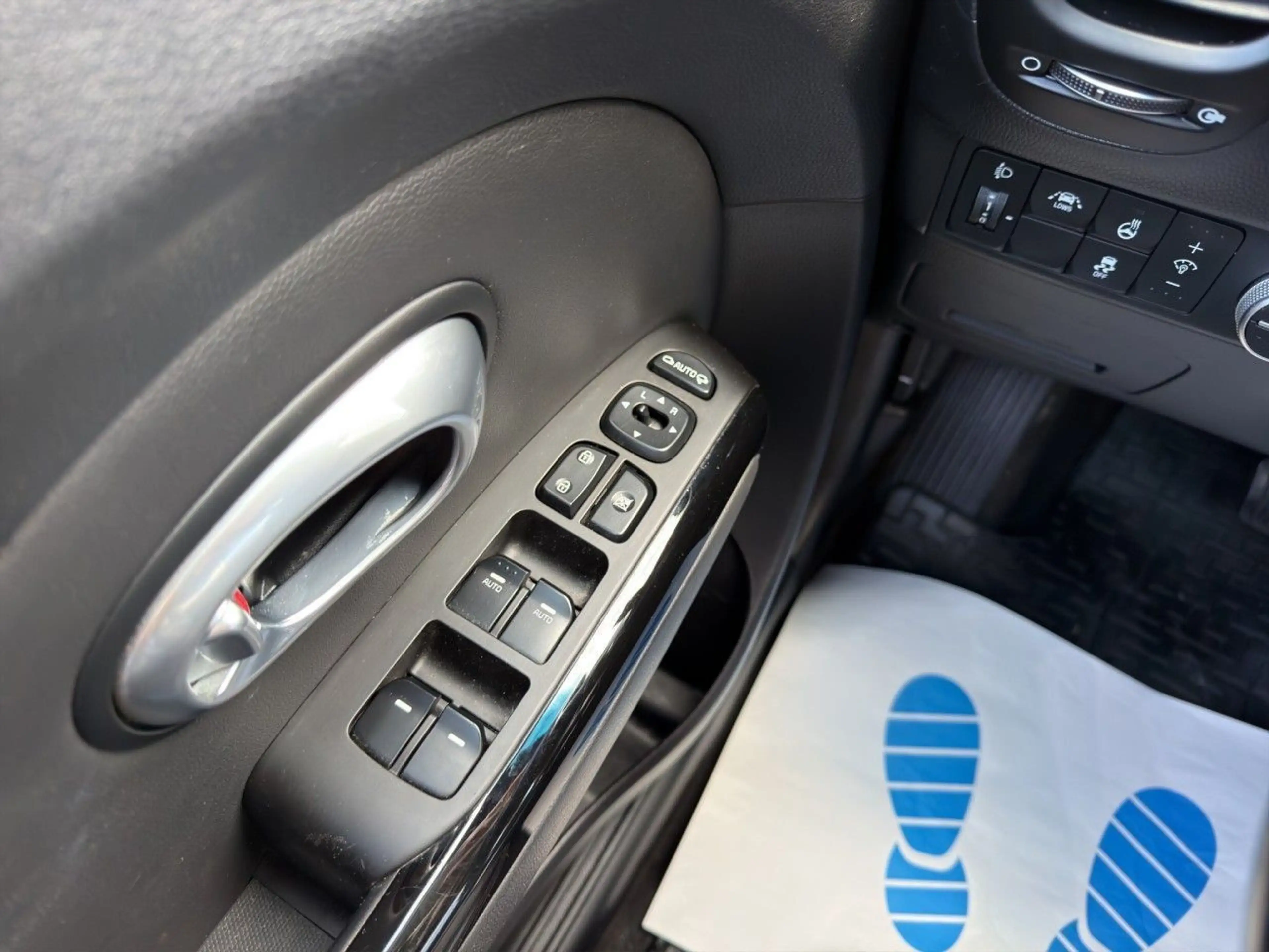 Kia Soul 1,6 CRDI AUT SHZG KAM NAV DAB+ LEDER PANO — photo 12