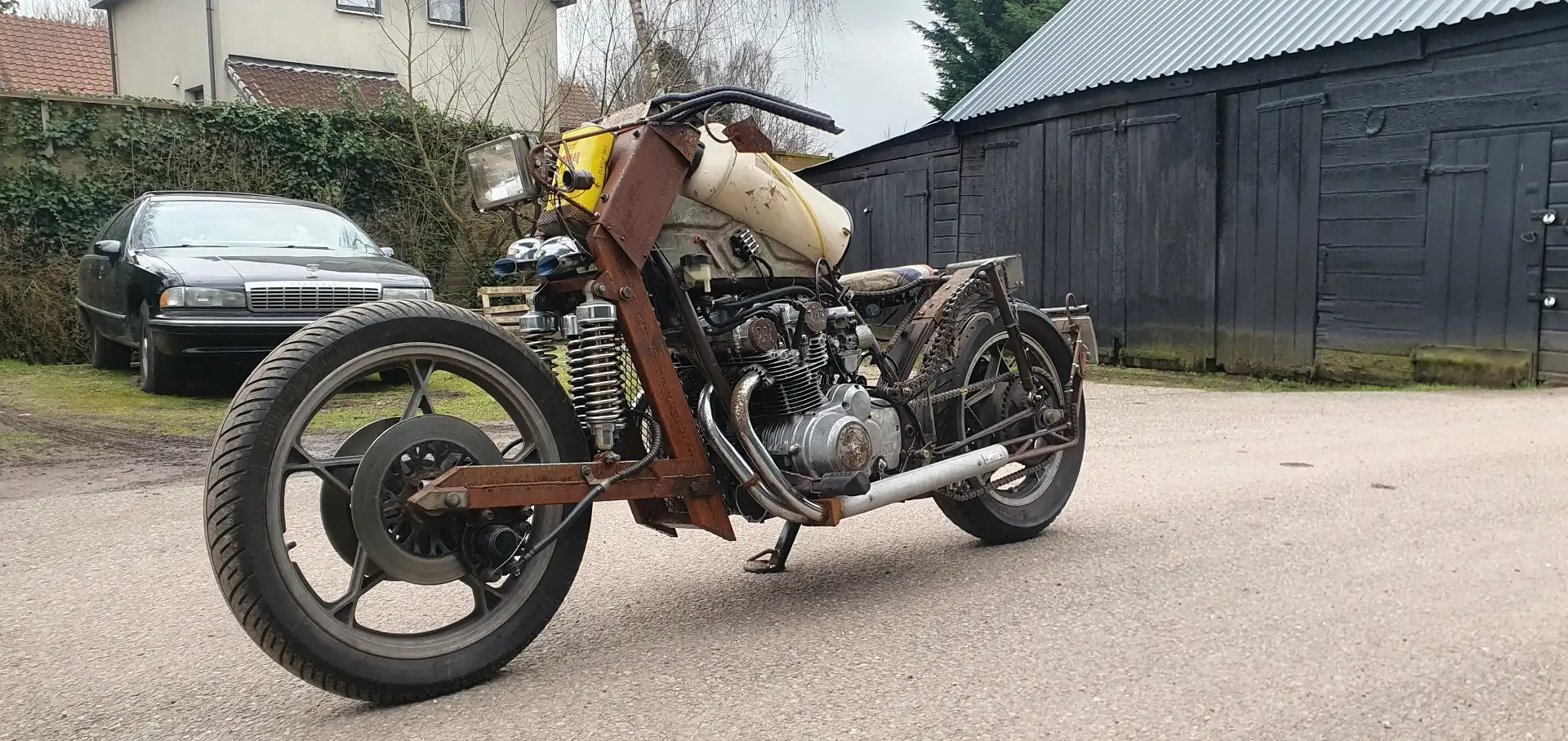 Suzuki GS 550 RATBIKE Bruin - 1