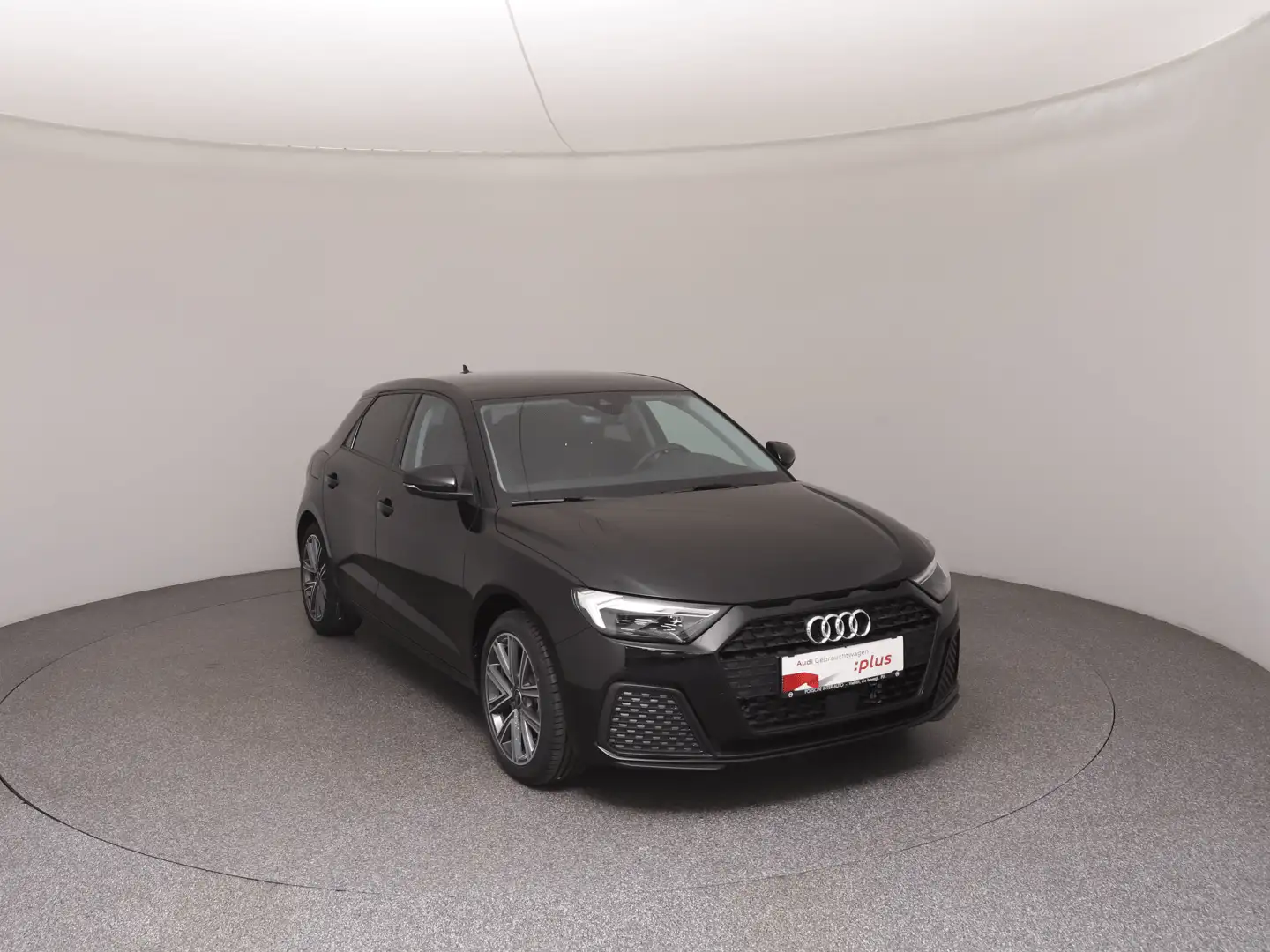 Audi A1 25 TFSI intense Schwarz - 2