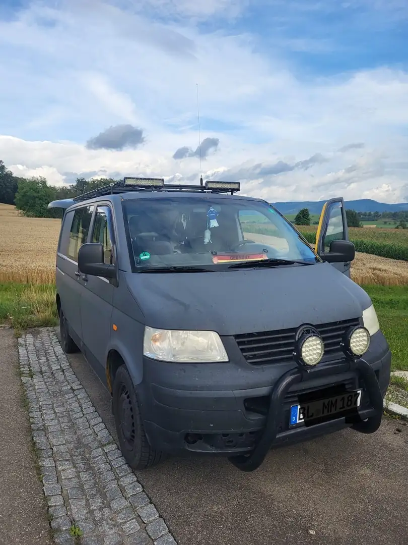 Volkswagen T5 Kombi Camper - 1