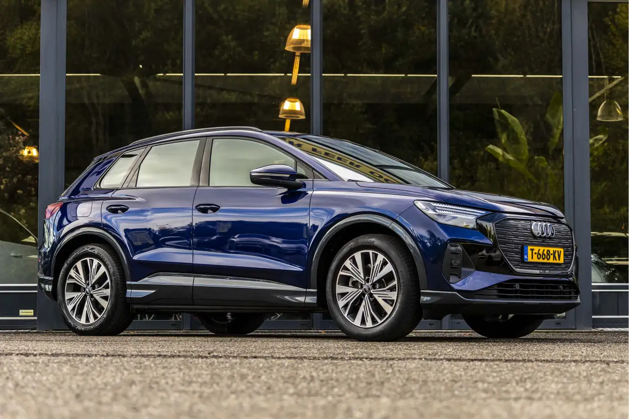 Audi Q4 e-tron 40 Advanced edition 77 kWh SOH 95.19% — photo 1 of 40