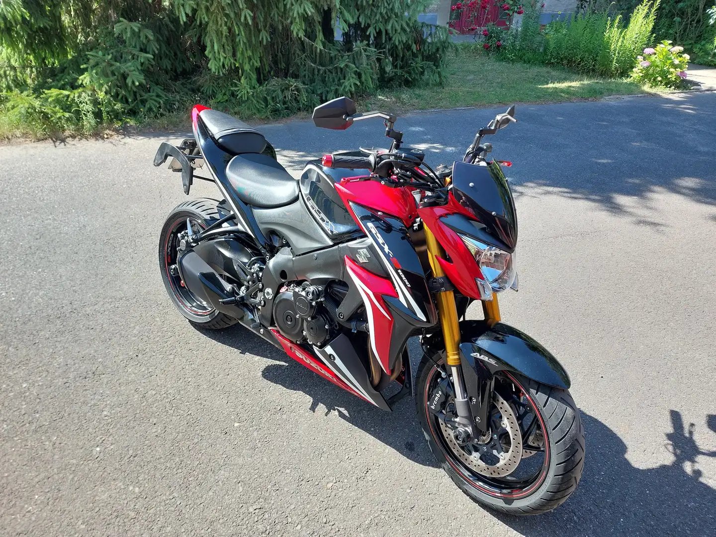 Suzuki GSX-S 1000 Rot - 1