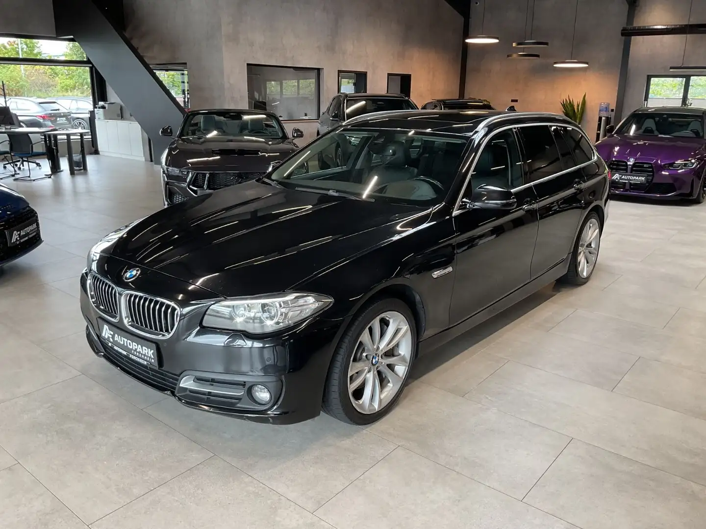 BMW 530 d xDr. Ed. Sport HuD Leder Navi Pano Xenon Schwarz - 1