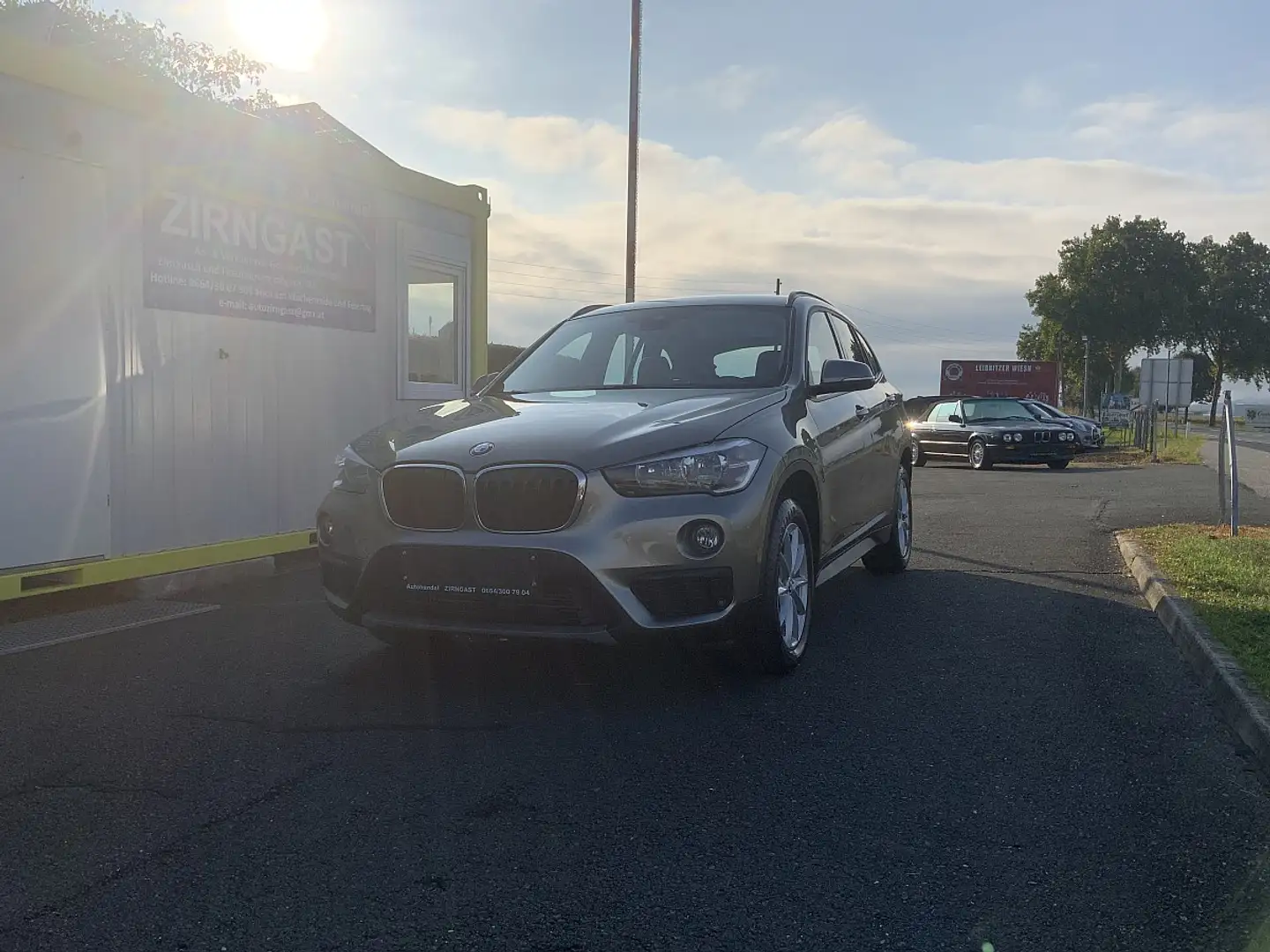 BMW X1 sDrive18d Pickerl neu bis 04/2026 Finanzierung ... Grau - 1