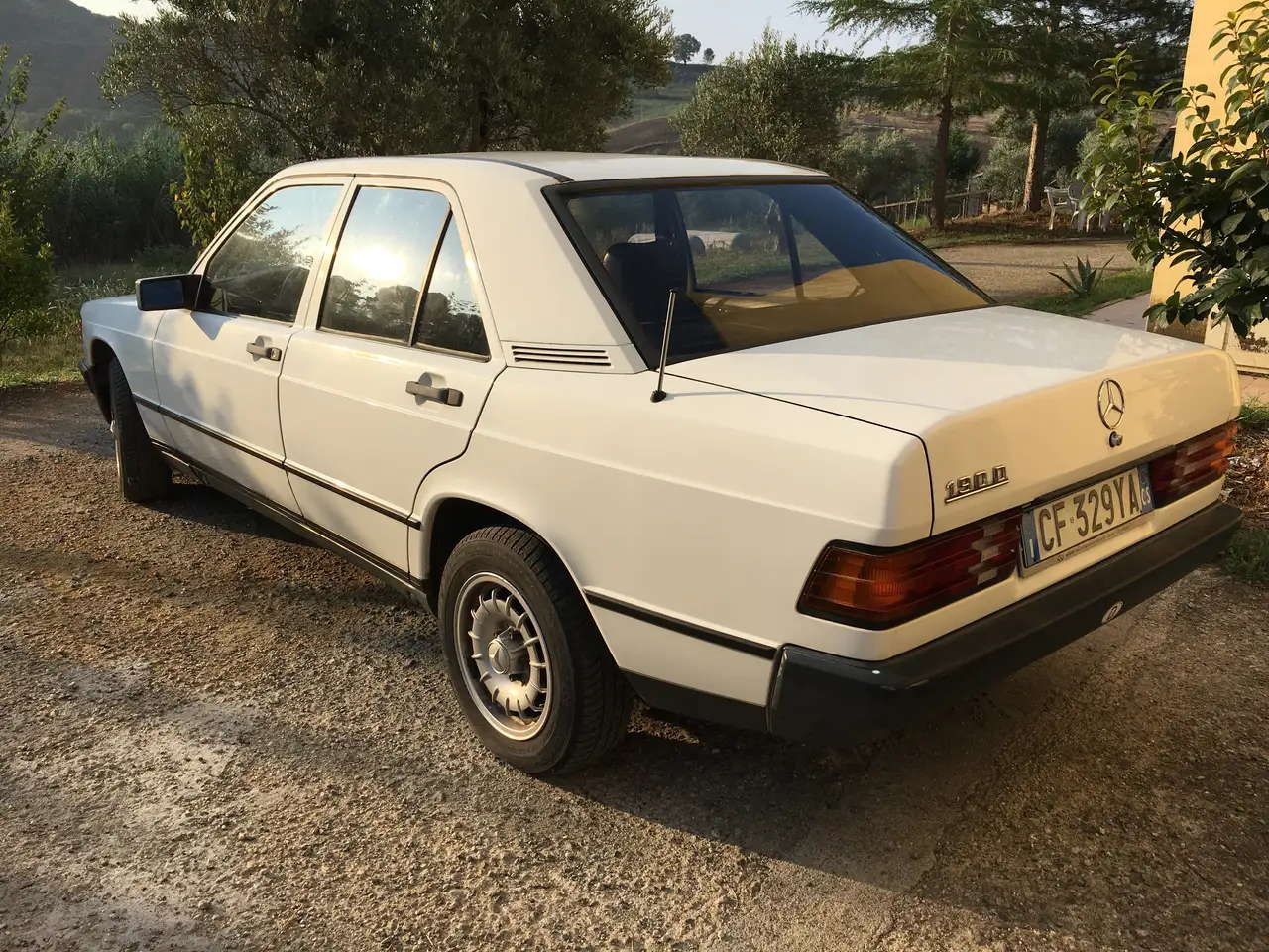 Mercedes-Benz 190 2.0d 72cv, foto 2